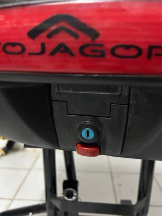 Top Case Moto VOJAGOR Preto e Vermelho