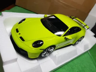 Porsche 911 GT3 992 Norev 1/18