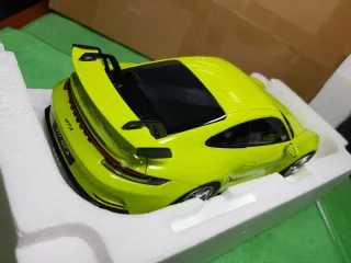Porsche 911 GT3 992 Norev 1/18