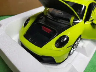Porsche 911 GT3 992 Norev 1/18