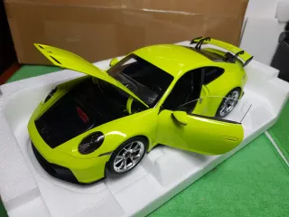Porsche 911 GT3 992 Norev 1/18