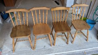 Mesa Roble Macizo Extensible + 4 Sillas