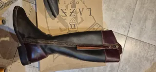 Botas camperas de cuero marrones. Un solo uso