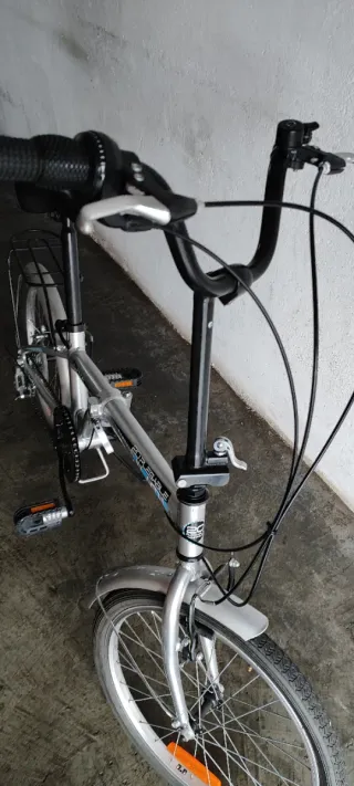 Bicicleta pieghevole 20" grigia