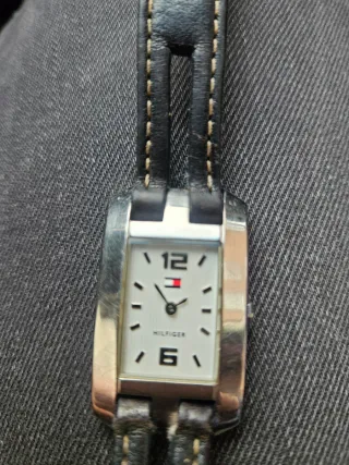 Correa de reloj de cuero desgastado