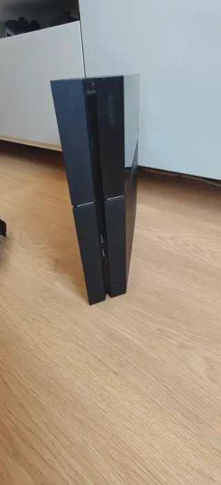 PS4 Fat (PlayStation 4) 11.00 + 50 Juegos