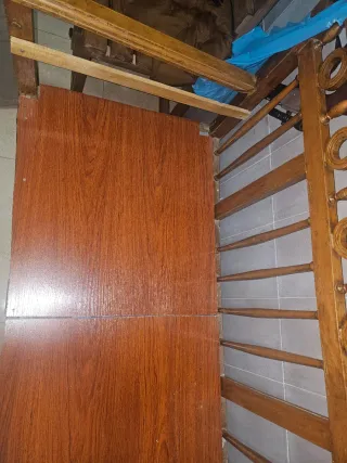 Banca de madera antigua.