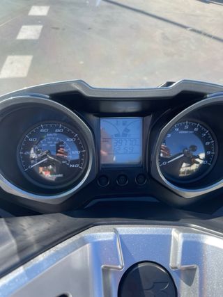 Kawasaki J125 ABS Maxi Scooter Blanca