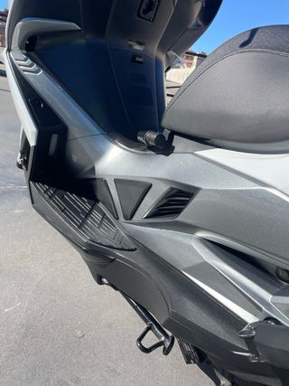 Kawasaki J125 ABS Maxi Scooter Blanca