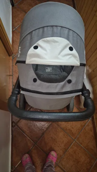 Carrito bebé Joie gris