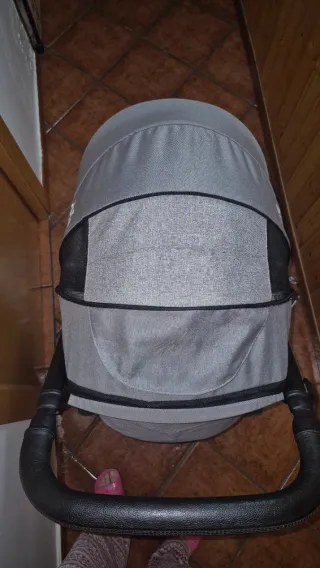 Carrito bebé Joie gris
