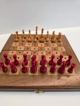 Ajedrez de viaje de madera vintage