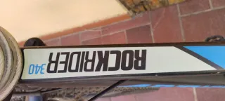 Bicicleta MTB B'TWIN Negra y Azul