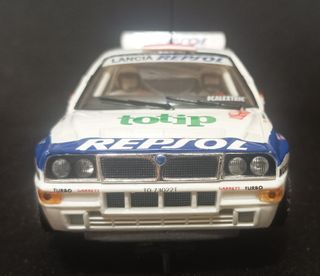 Coche de slot Scalextric LANCIA Delta Integrale.