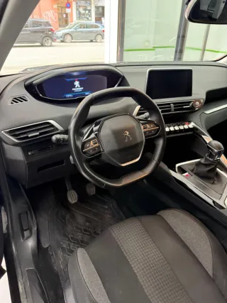 Peugeot 3008 2020