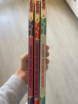 El misterio del collar dorado