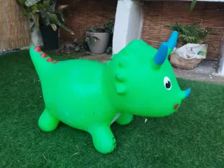 Saltarín Dinosaurio Verde