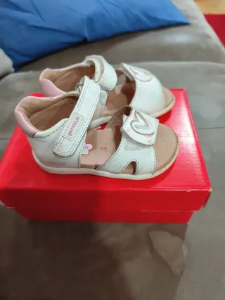 Sandalias Garvalin Blancas T.19