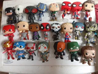 Lote 23 Funko Marvel DC comics Superhéroes