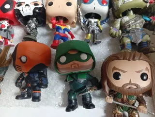 Lote 23 Funko Marvel DC comics Superhéroes