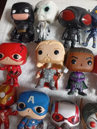 Lote 23 Funko Marvel DC comics Superhéroes