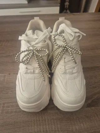 Zapatillas Bershka Blancas Casi Nuevas