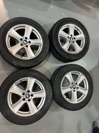 4 Llantas BMW X5 E70, 255-55-18 con neumáticos.