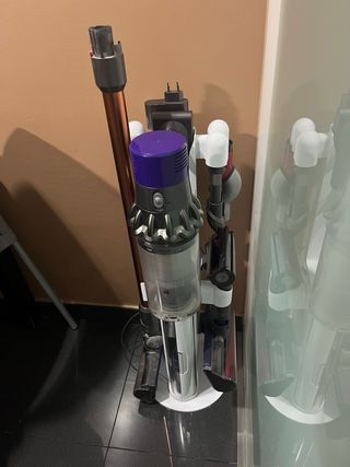 Soporte Dyson como nuevo