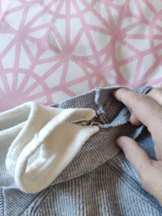 Jersey gris con top blanco