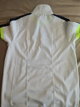 Polo Tenth Tejido Técnico Verde y Blanco