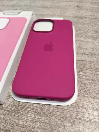 Funda Apple iPhone 16 pro max Fucsia