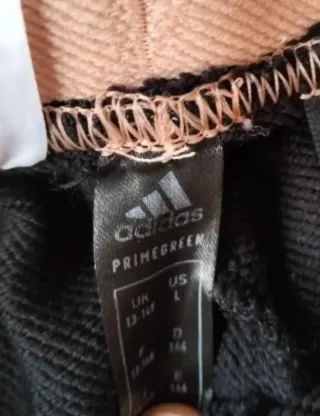 Pantalón chándal Adidas negro y salmón