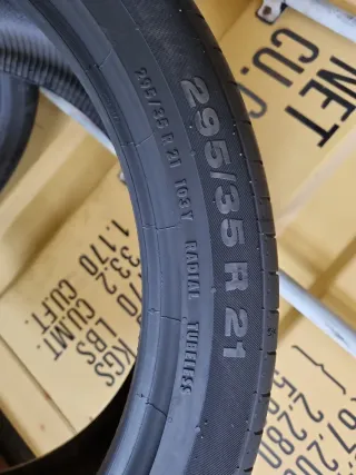 Vendo 2 Neumáticos Deportivos Buen Estado