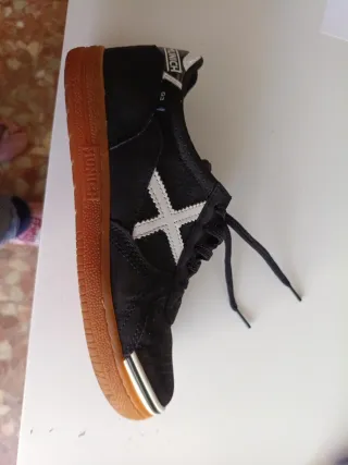 Zapatillas Munich, dos puestas, vienen en su caja