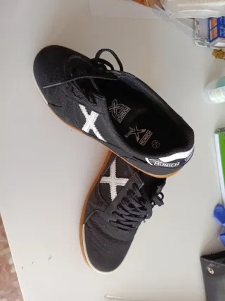 Zapatillas Munich, dos puestas, vienen en su caja