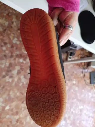 Zapatillas Munich, dos puestas, vienen en su caja