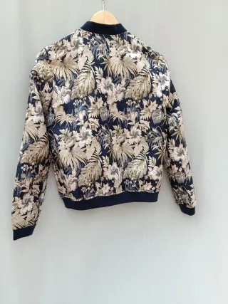 Chaqueta bomber Yerse floral azul T.XS
