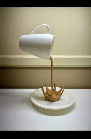 Caneca de Café a levitar