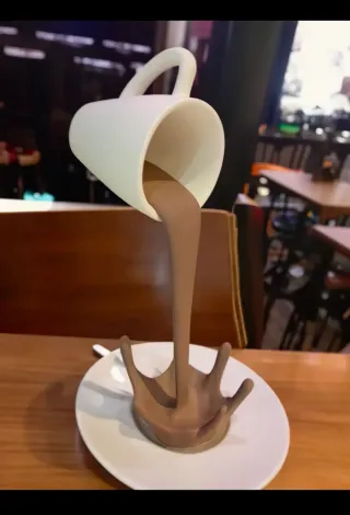 Caneca de Café a levitar