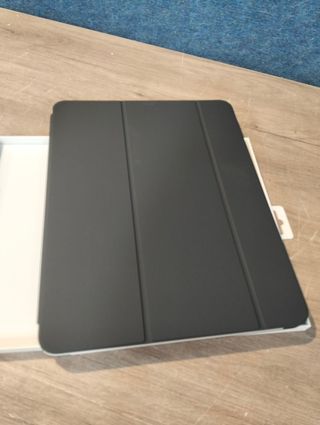 Apple Funda Smart Folio iPad Pro 13" (M4) - Negra