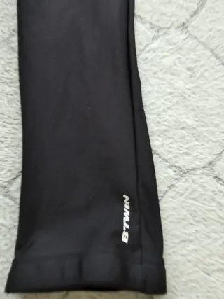 Conjunto Ciclismo: Maillot Blanco y Culotte Negro