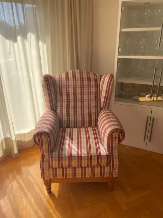 Sillón orejero tela a cuadros