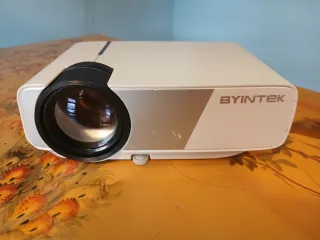 Proyector BYINTEK. Modelo K1 plus