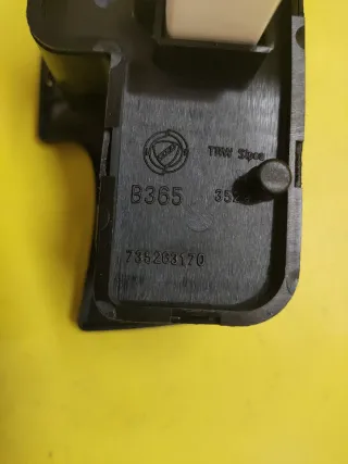 BOTONERA ELEVALUNAS DELANTERA DERECHA ALFA 147