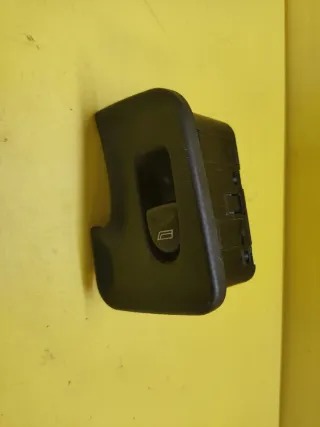 BOTONERA ELEVALUNAS DELANTERA DERECHA ALFA 147