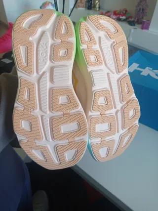 Zapatillas Hoka Naranja y Verde