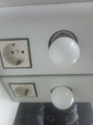 Mueble de baño con espejo y luz Escucho Ofertas