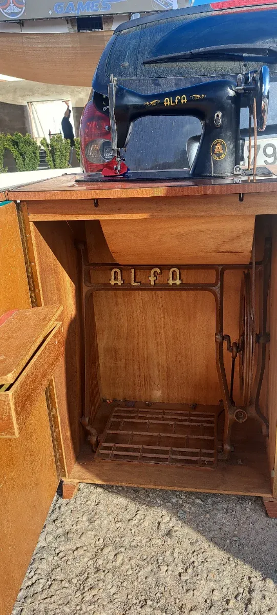 Maquina de coser alfa