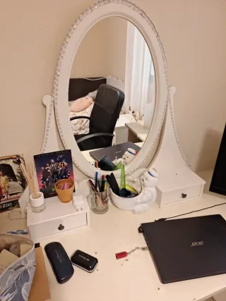 Tocador Ikea Hemnes con espejo y banco