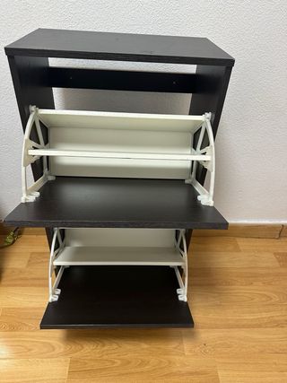 Zapatero madera marrón